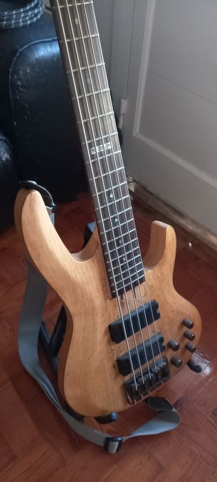 Baixo esp ltd 5 cordas
