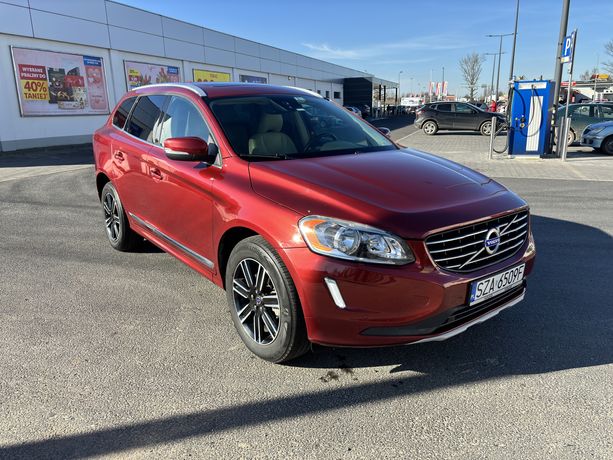 VOLVO XC60 T6 306KM AWD Piekny Kolor!