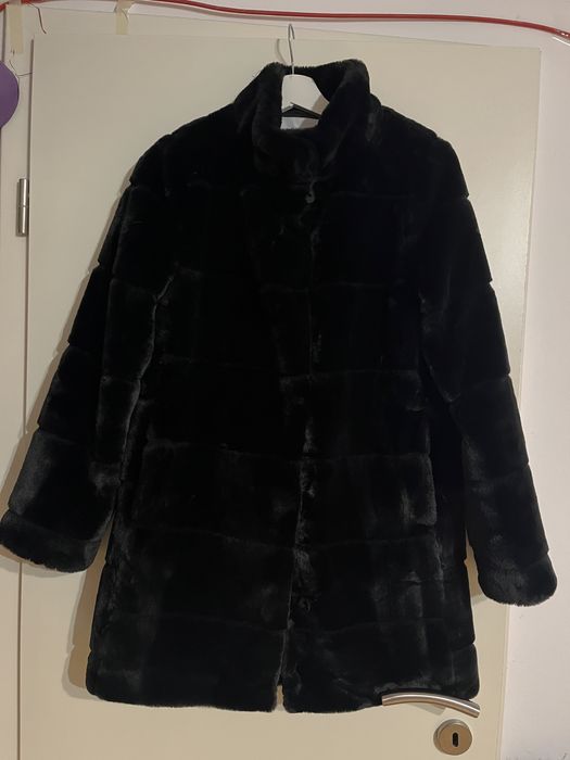 Шуба Reserved чорна