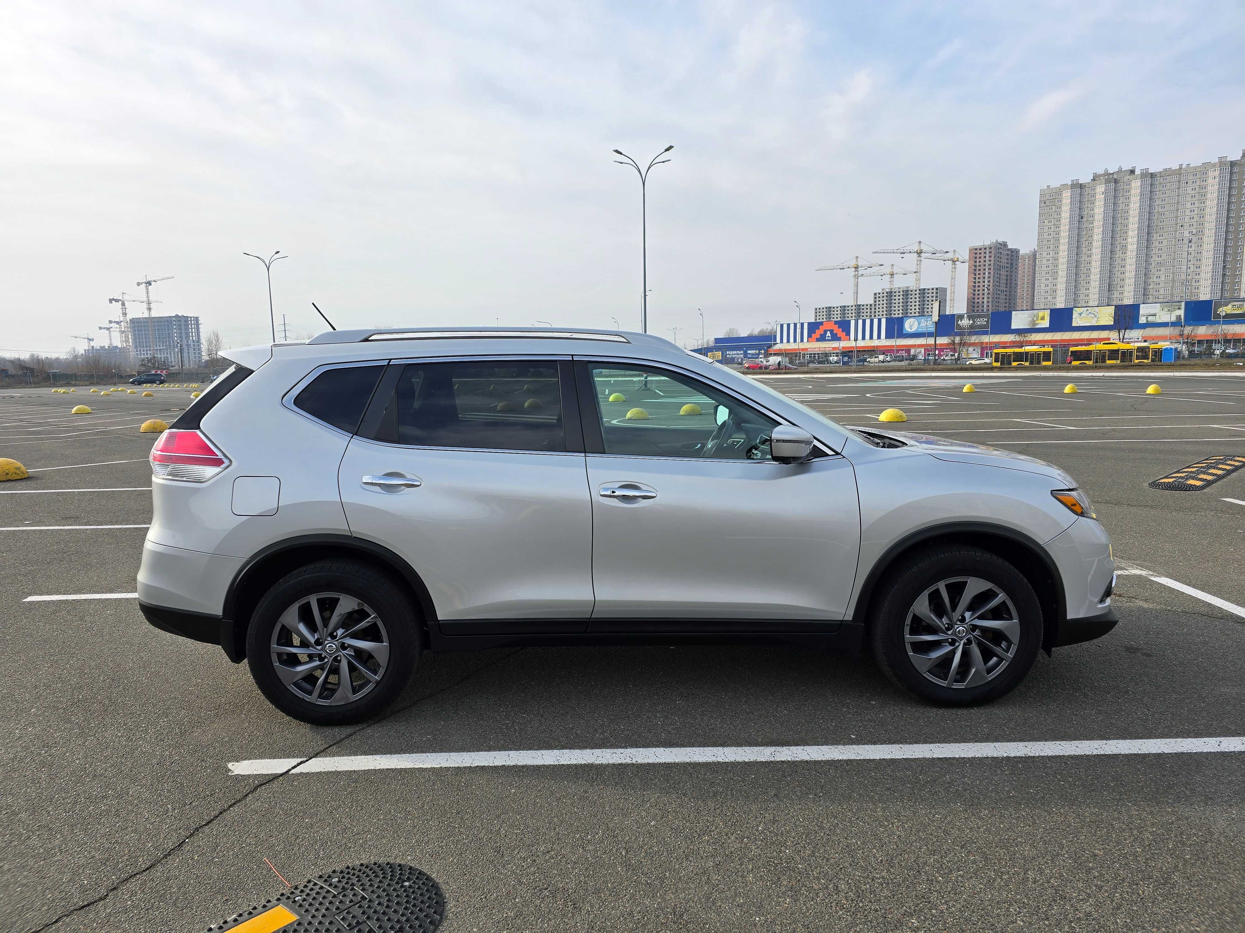 Продам Nissan Rogue 2016 SL повний привід.
Максимальна комплектація.