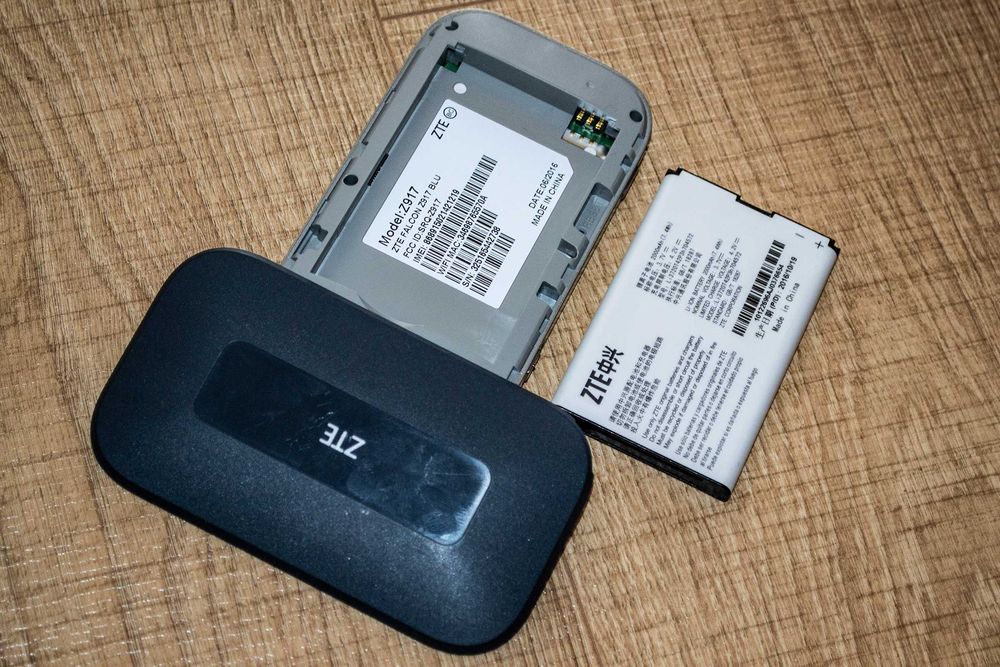 Портативний 4G LTE wi-fi роутер ZTE Falcon Z917