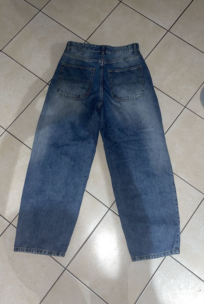Jeansy skater Bershka damskie