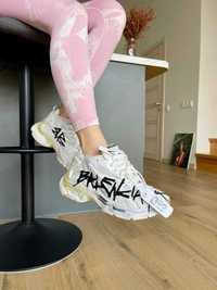 Жіночі кросівки Balenciaga Runner Graffiti