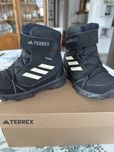 Adidas buty dziecięce rozmiar 29 terrex snow