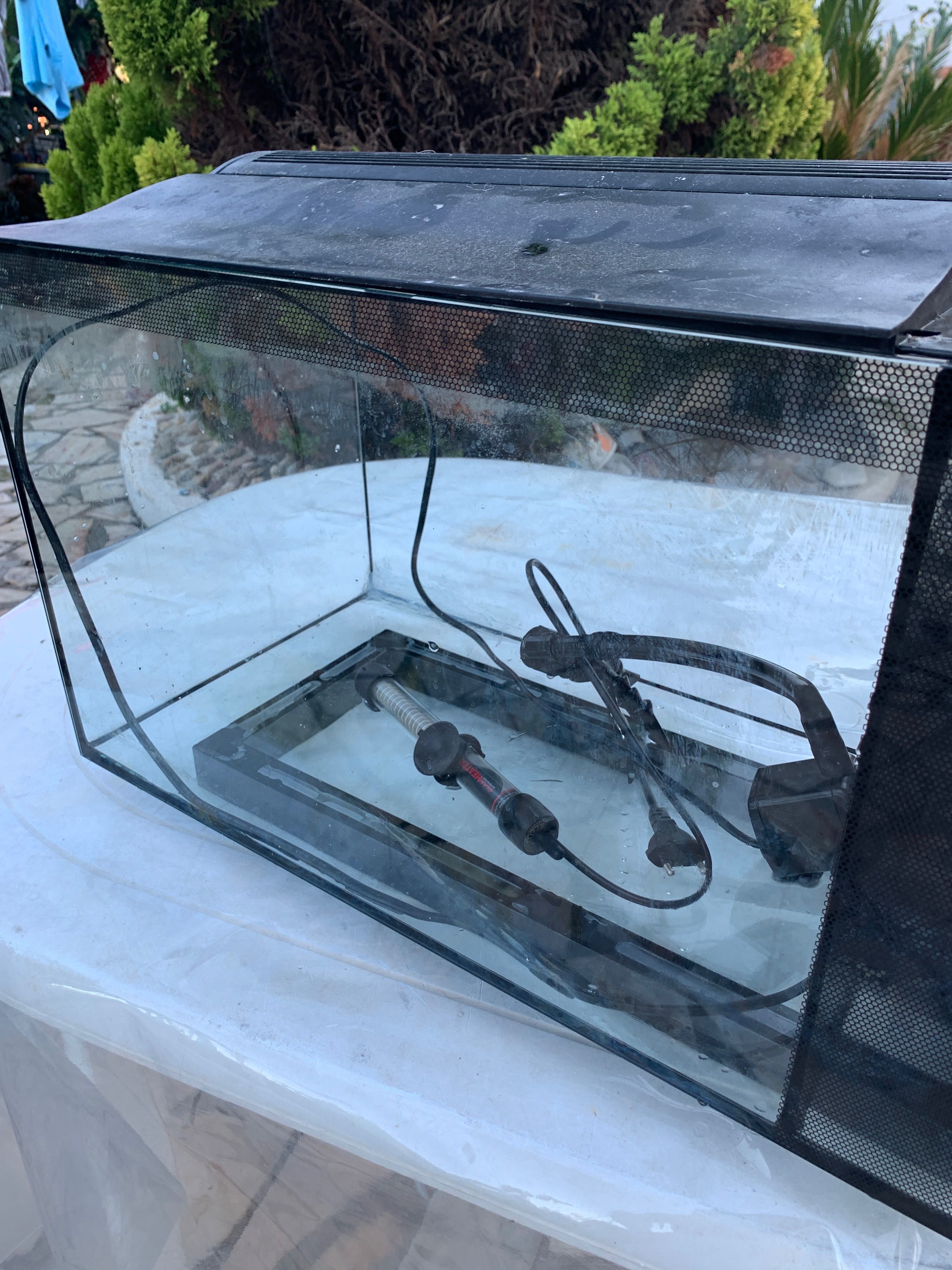 Aquário fluval sea 52L