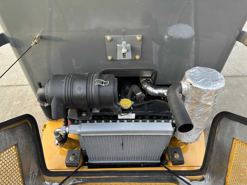 NOWA Ładowarka Interbauer MINIŁADOWARKA udź.1000kg Kubota 25KM LEASING