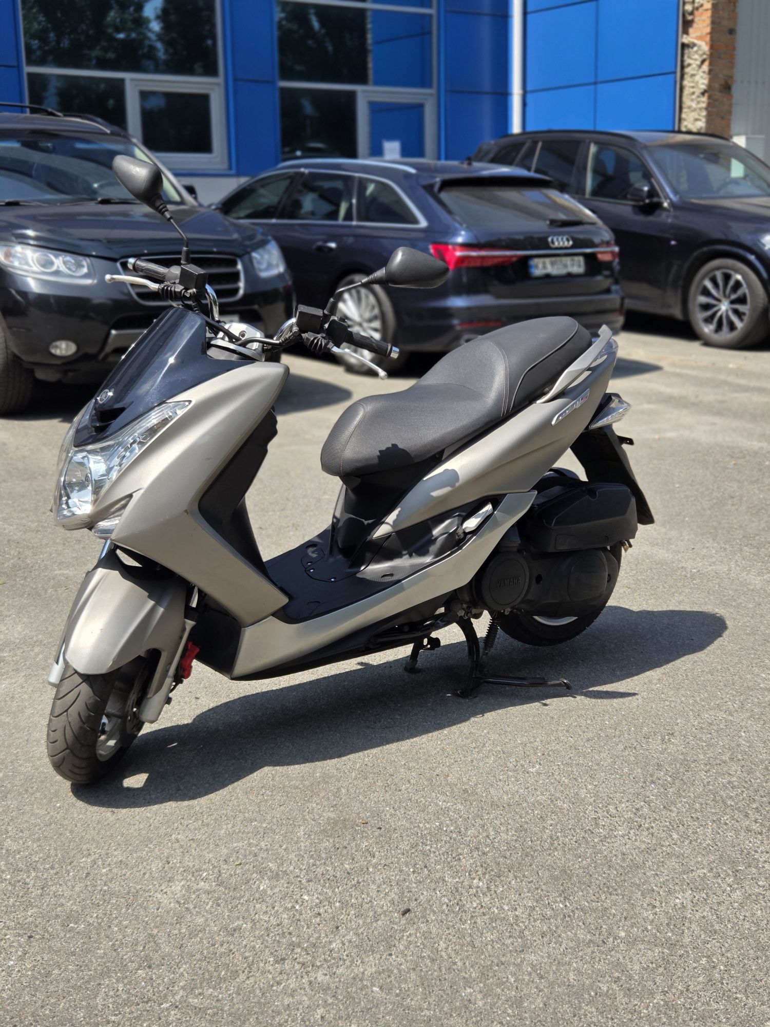 Максіскутер скутер Yamaha Majesty 155 S з контейнера