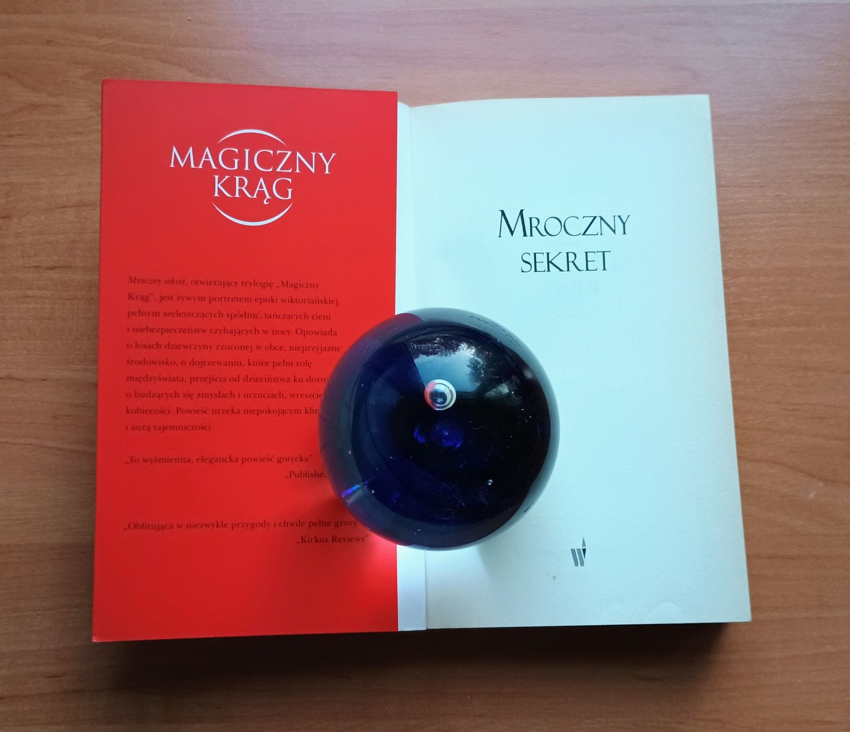 Mroczny sekret. Libba Brat,I część trylogii. Wydawnictwo Dolnośląskie