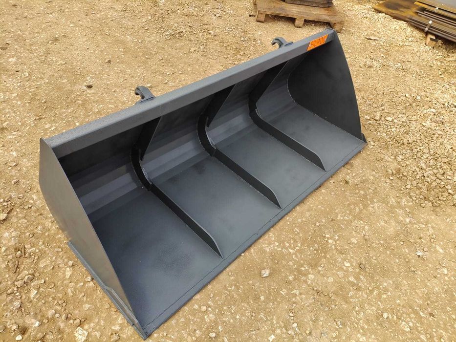 Łycha łyżka 2,4m do tura ładowacza na euro ramkę Producent Filpol