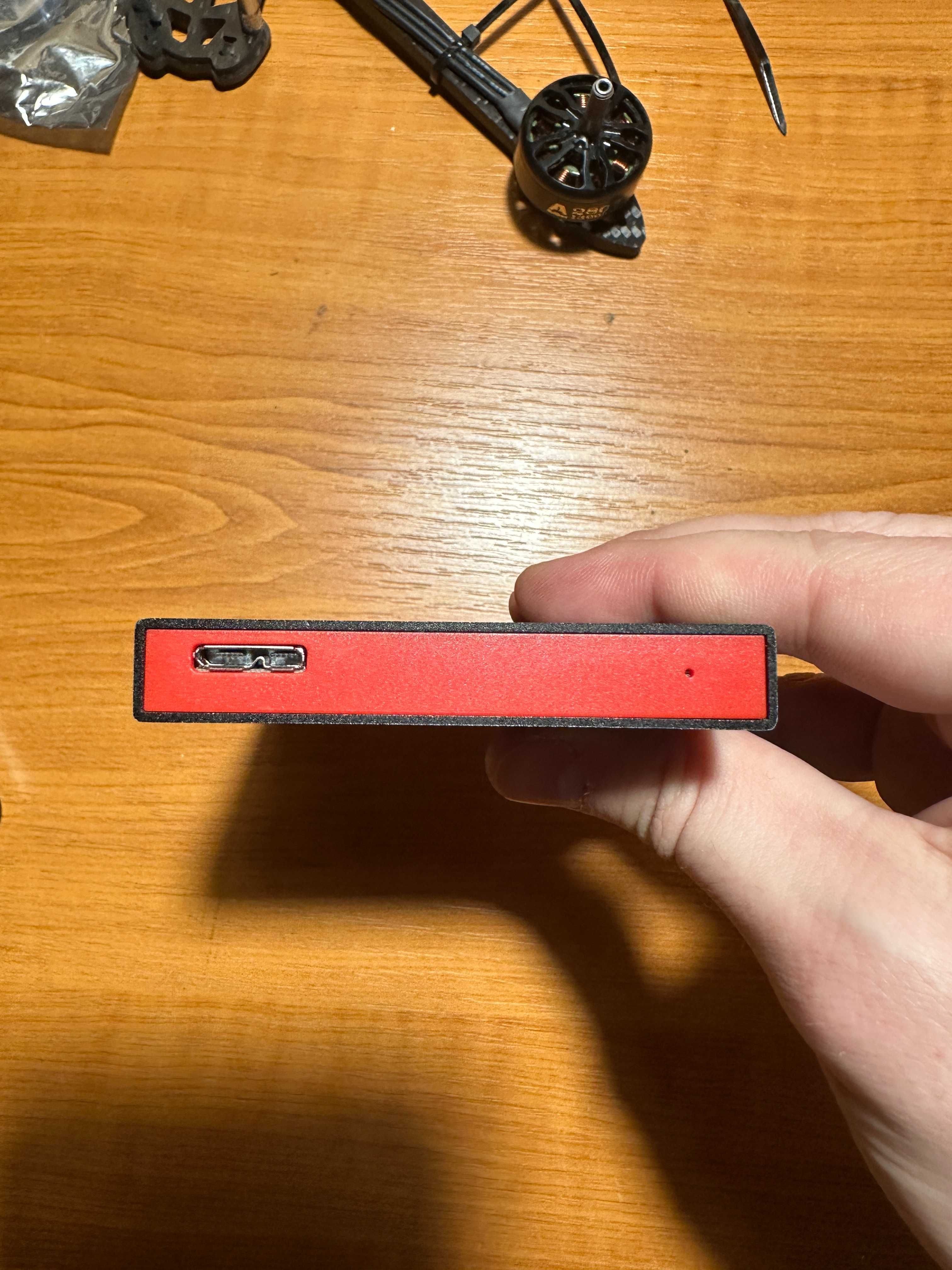 Внешние карманы для 2.5" HDD/SSD Ugreen и SSK