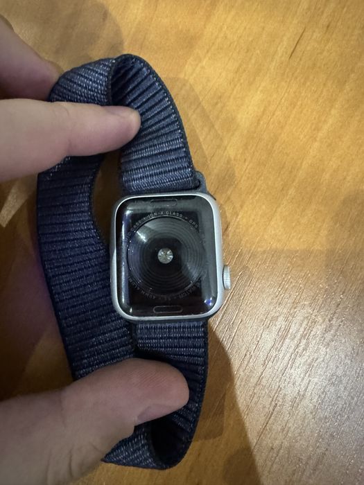 Apple watch se 40mm в ідеальному стані!