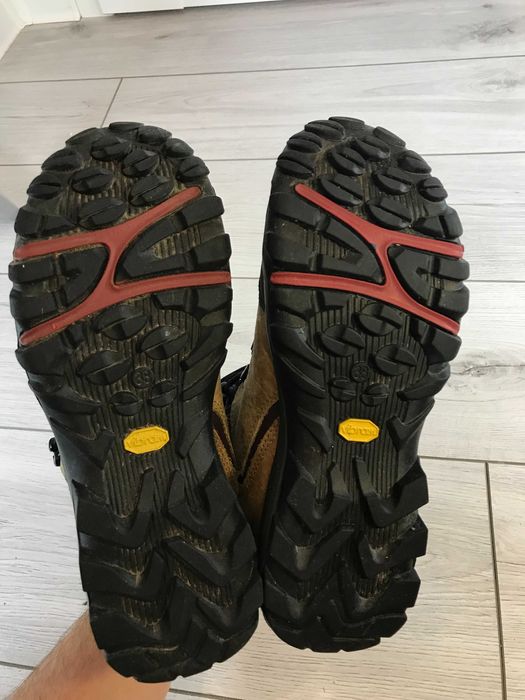 Buty trekkingowe ECCO Yak Mid rozm. 38 gore-tex/vibram
