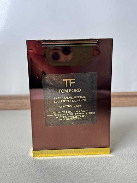 Контуринг Tom Ford Shade And Illuminate Contour Duo