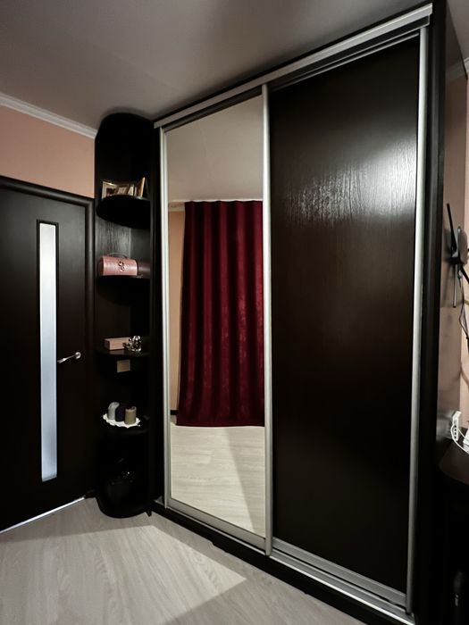 Кутова шафа-купе