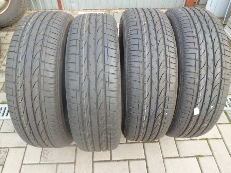 Komplet opon letnich Bridgestone Dueller H/P sport 215/60/17 bież.8mm