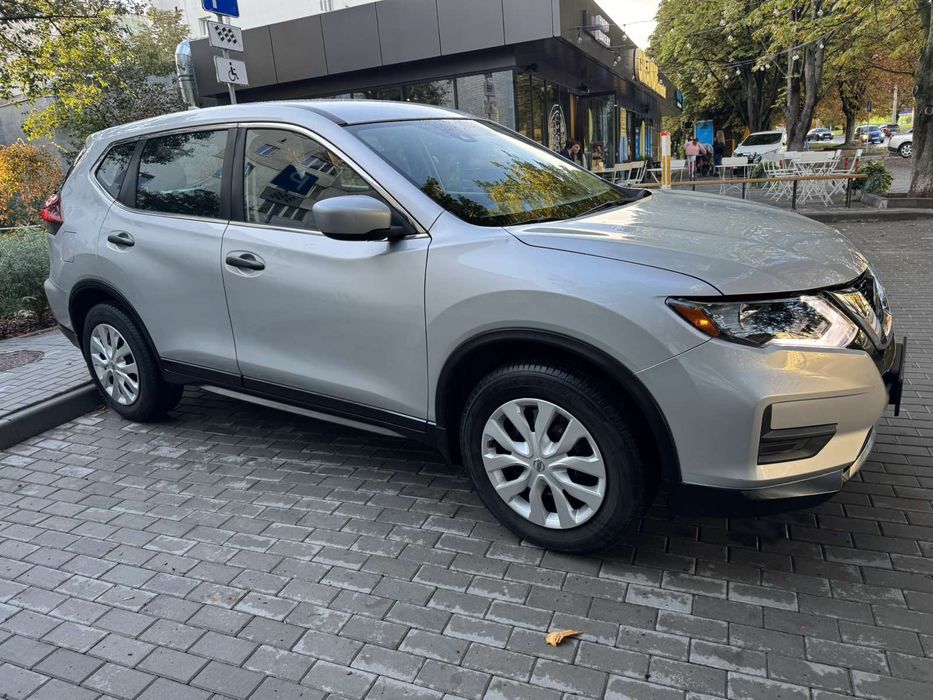 Nissan Rogue 2.5  2019