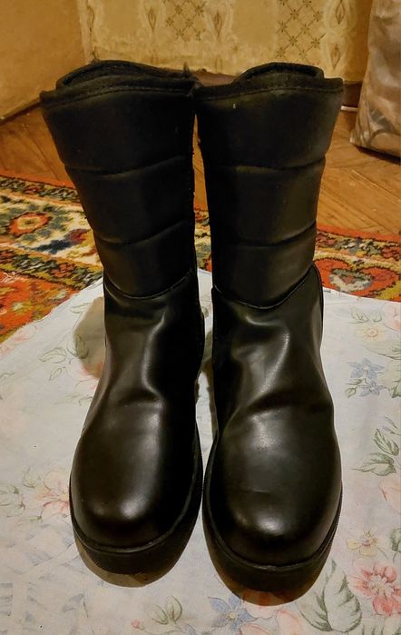 Жіночі зимові чоботи. Женские зимние сапоги. Жіночі зимові черевики.