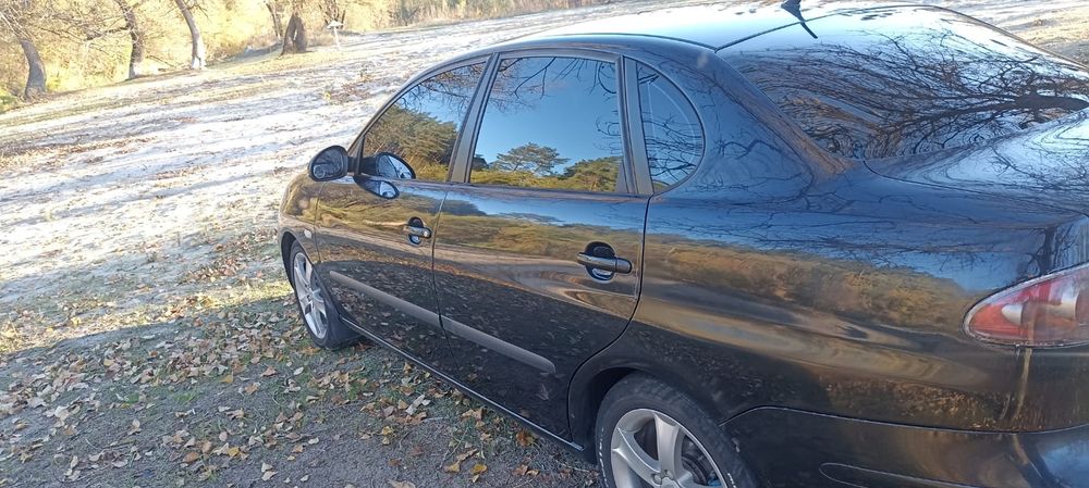 Продам надійне авто Seat Cordoba 2 Sport