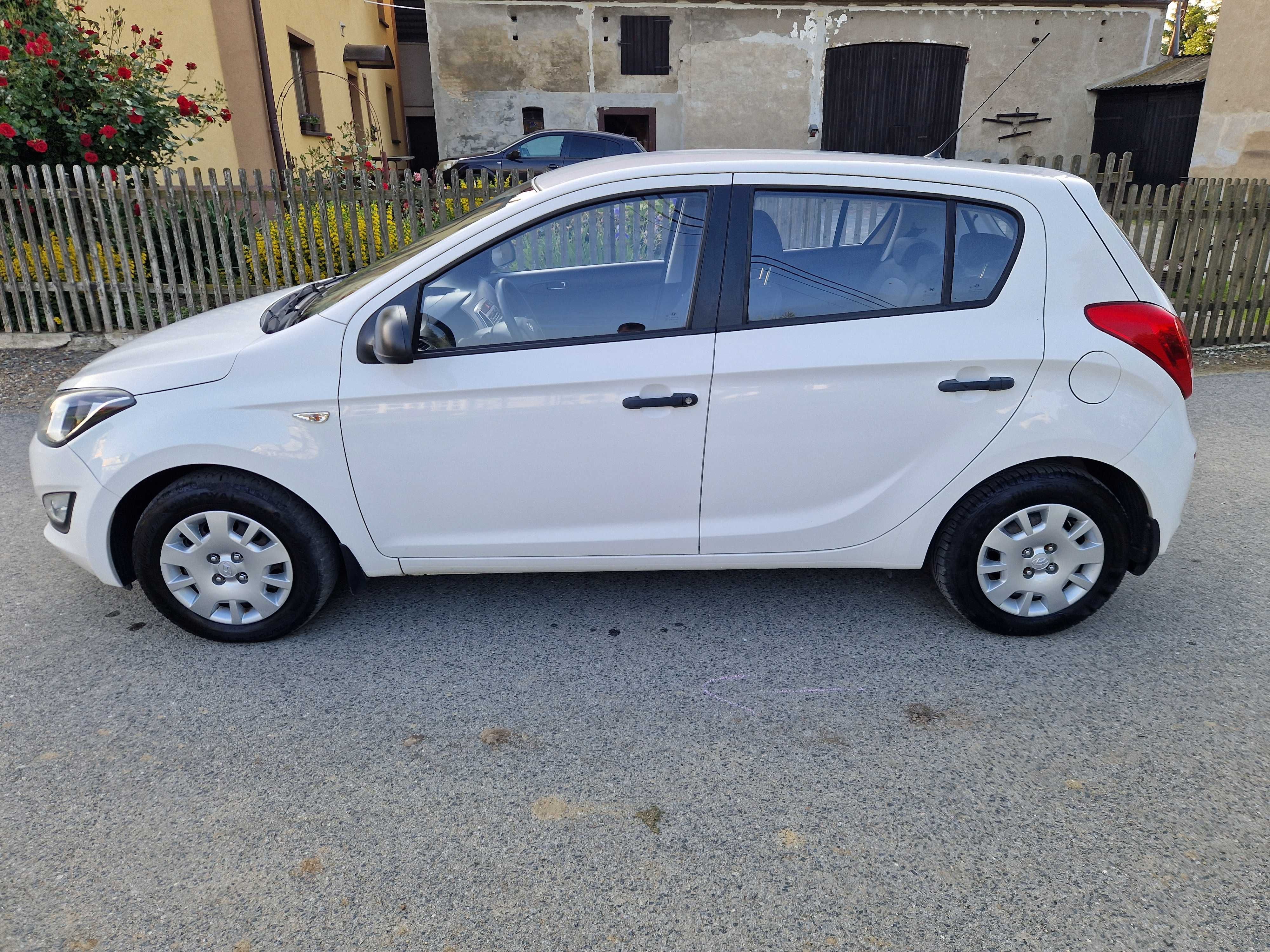Hyundai i20 1.25cm *klima* #97.000km# 13r