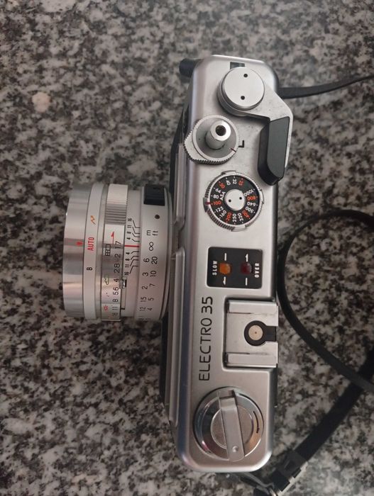 Máquina fotográfica Yashica Electro 35