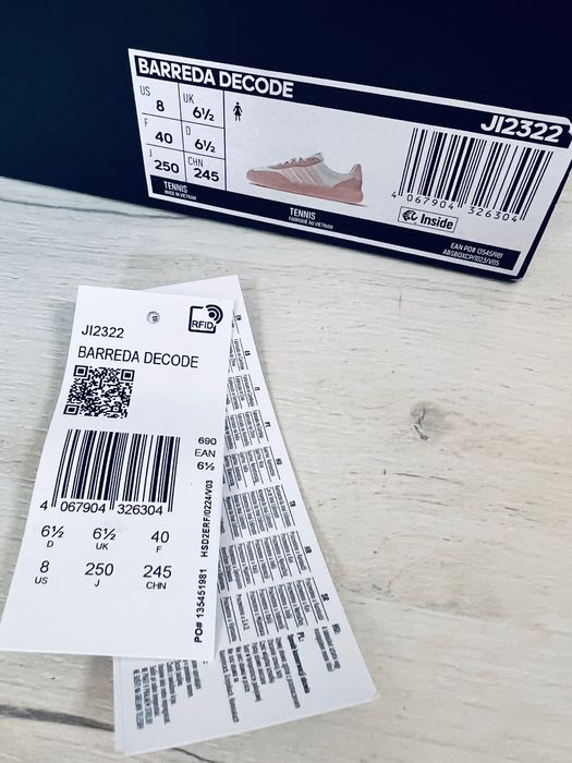 Adidas  оригінал 40 розмір