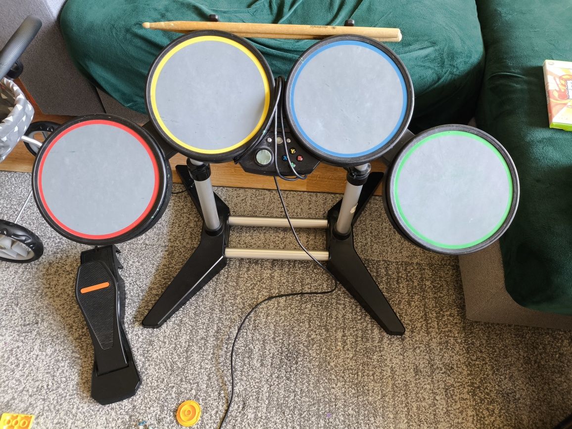 Xbox 360 rockband perkusja gitara i mikrofon