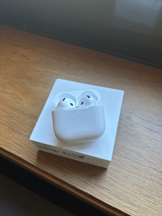 Airpods 4 c/fatura e garantia ate Maio 2028