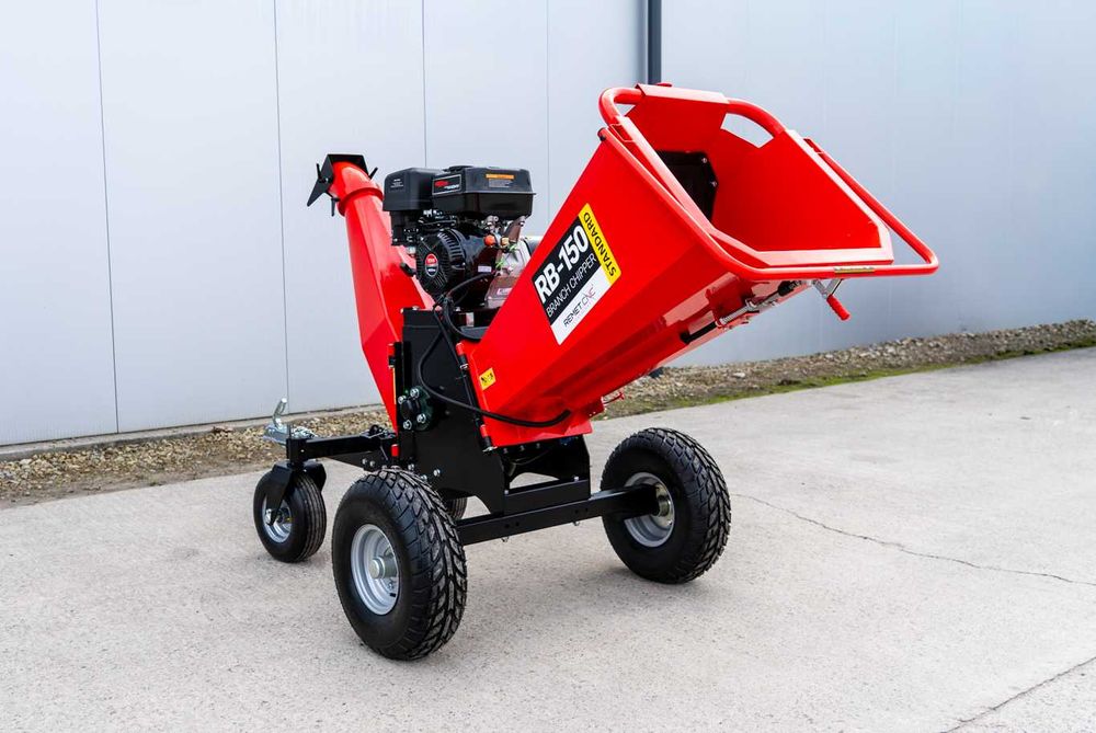 Rębak spalinowy REMET RB-150 == rozdrabniacz do gałęzi