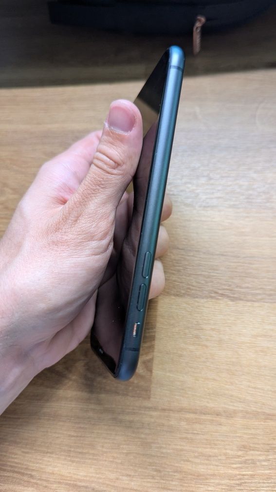 iPhone 11 - 64GB