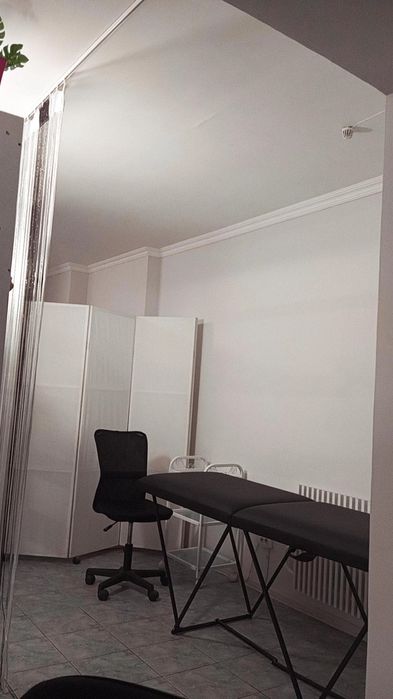 Сдам кушетки, место для визажиста