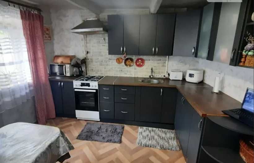 Продам свій будинок в Любимовкі.