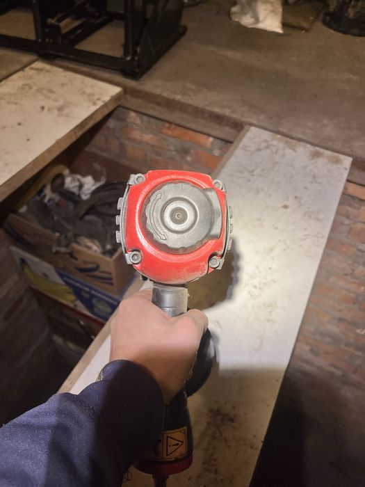 Продам пневмотпистолет для битумной черепицы