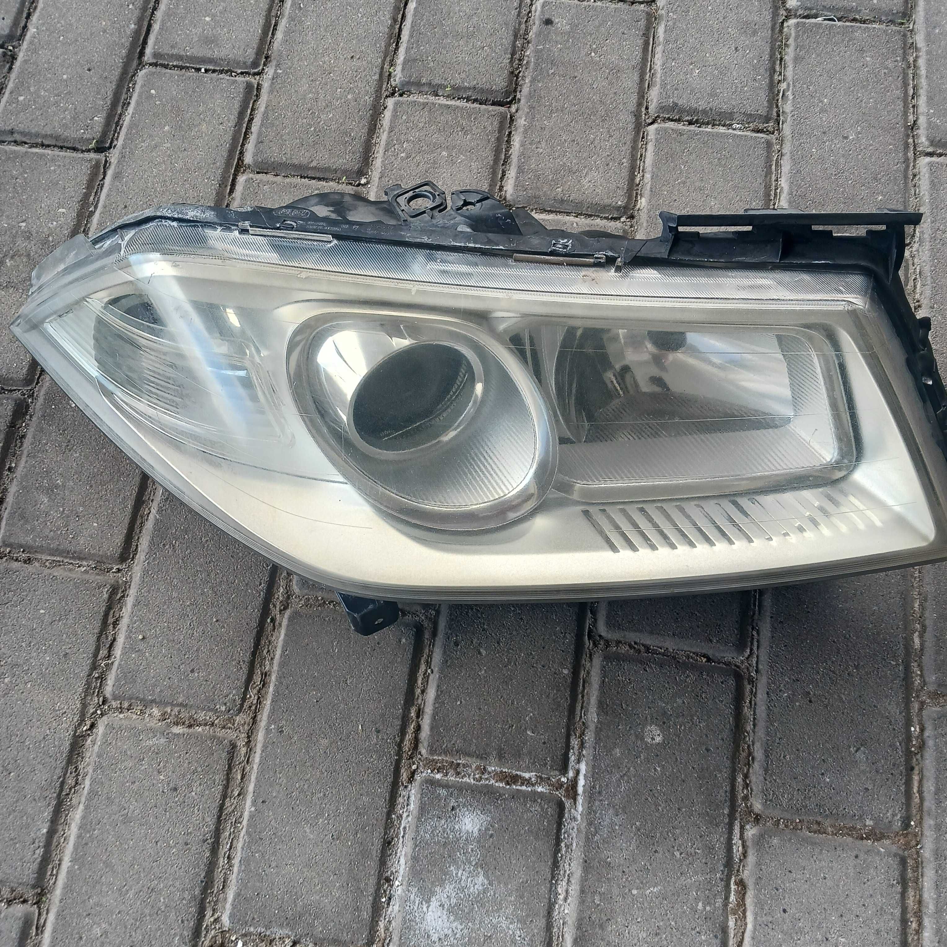 Farol dianteiro direito renault megane 2