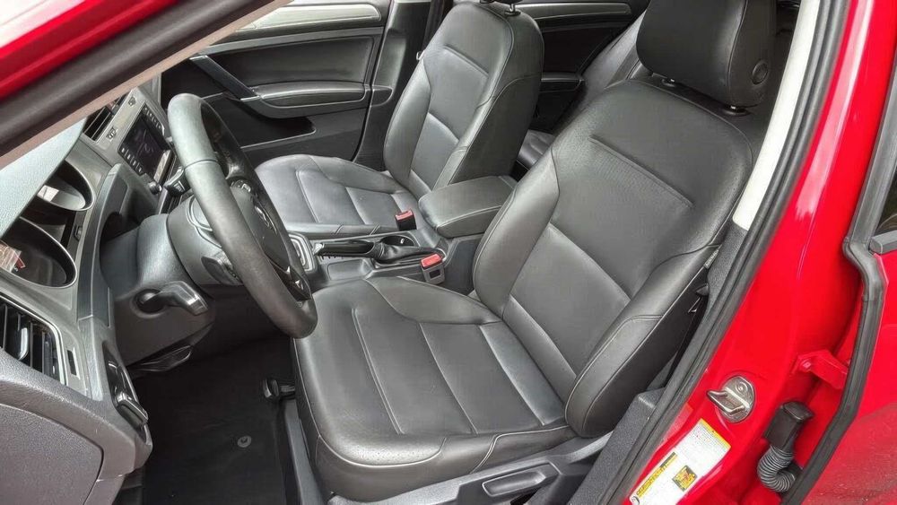 Volkswagen Golf SE      2015