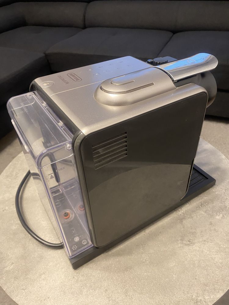 Expres DeLonghi Nespresso