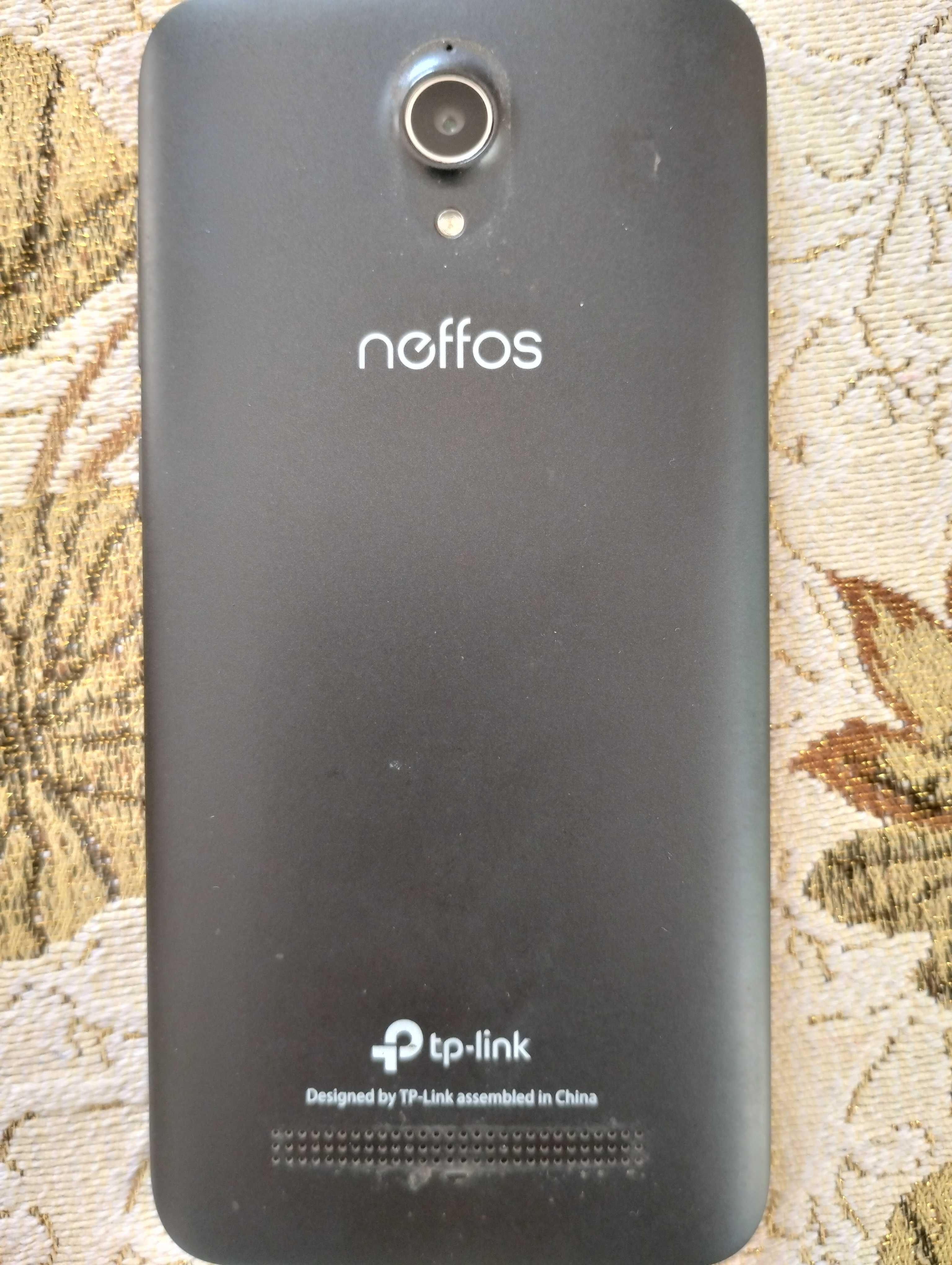 Смартфон  Neffos  Model  TP804A