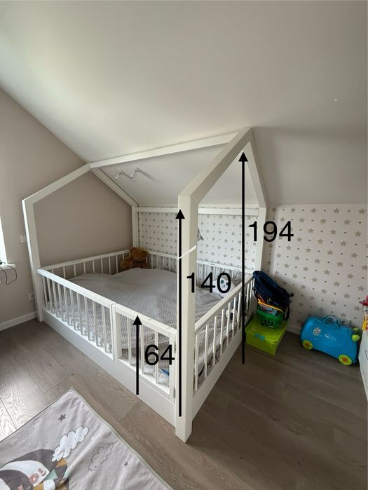 Дитяча кімната, ліжко будиночок деревʼяне