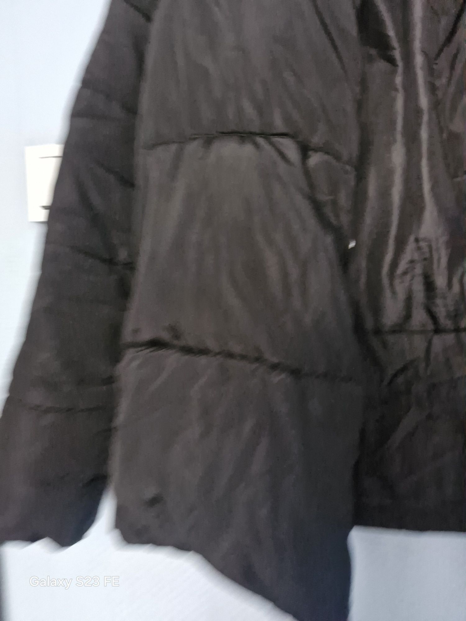 Czarna kurtka Reserved 38