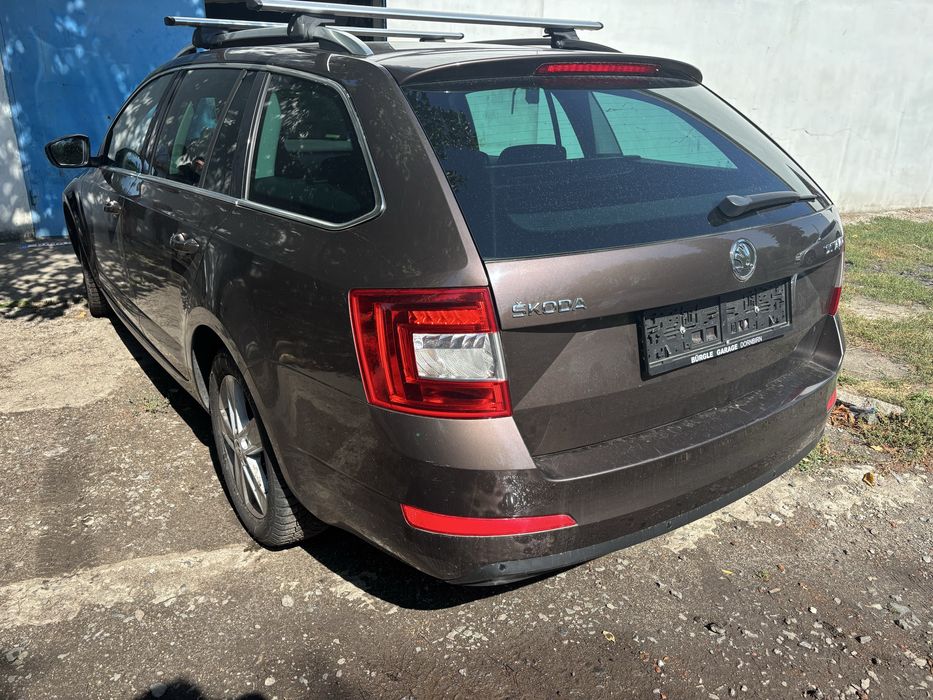 Бампер кришка багажника ляда ліхтар(комплект) Skoda Octavia A7 Lf8z 4l