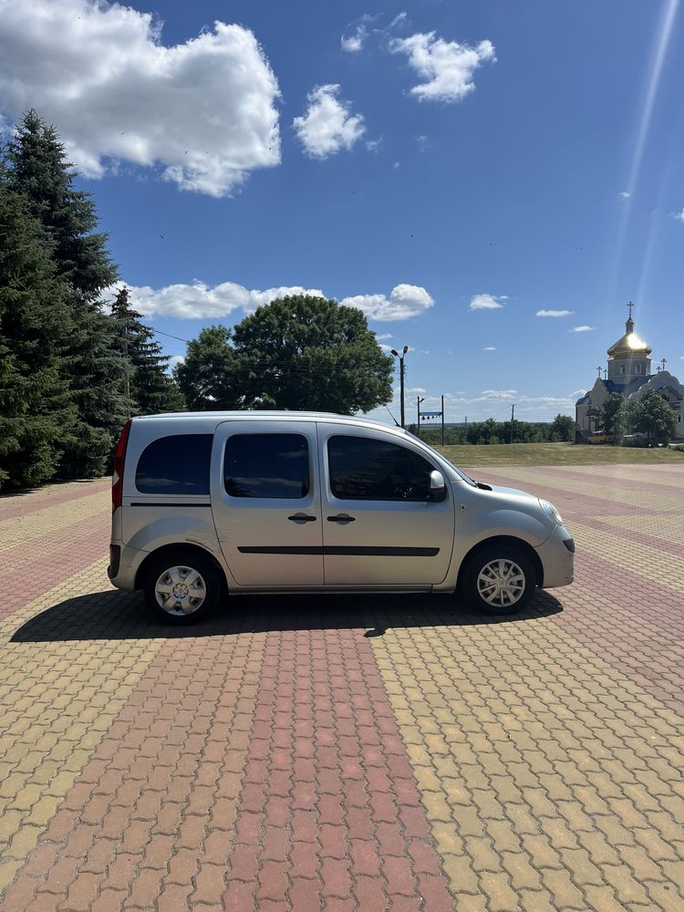 Renault Kangoo 2012 рік 1.5 дизель Пасажир