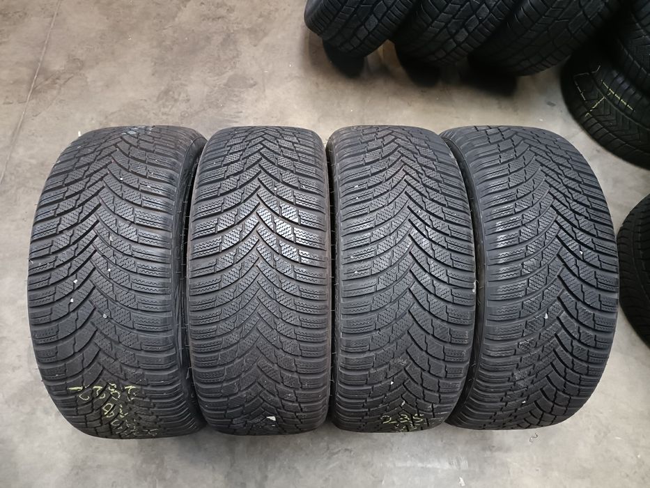 Opony zimowe Firestone WinterHawk 4 235/45R18 98V
