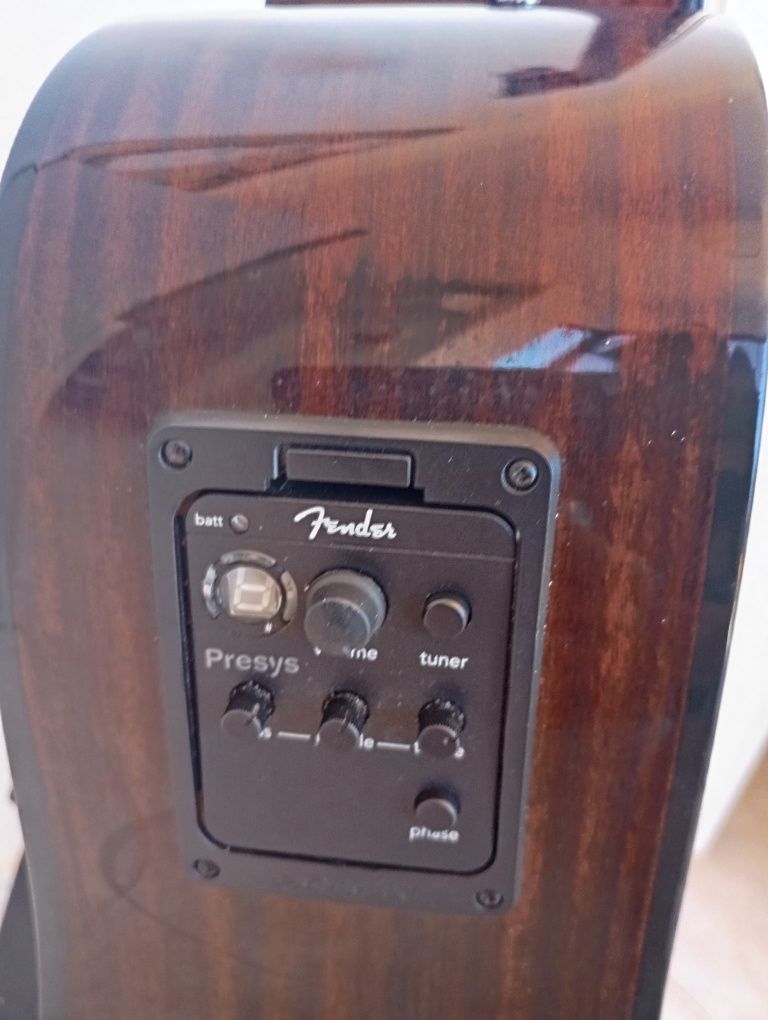 Fender CD 140 guitarra acústica