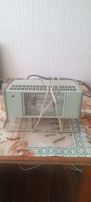 Кварцево-ртутний випромінювач