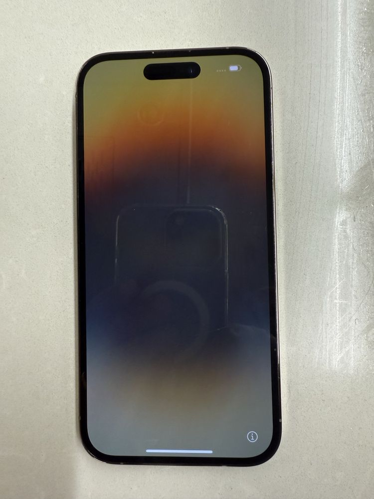 iPhone 14 Pro Gold - 128 GB - irrepreensivel