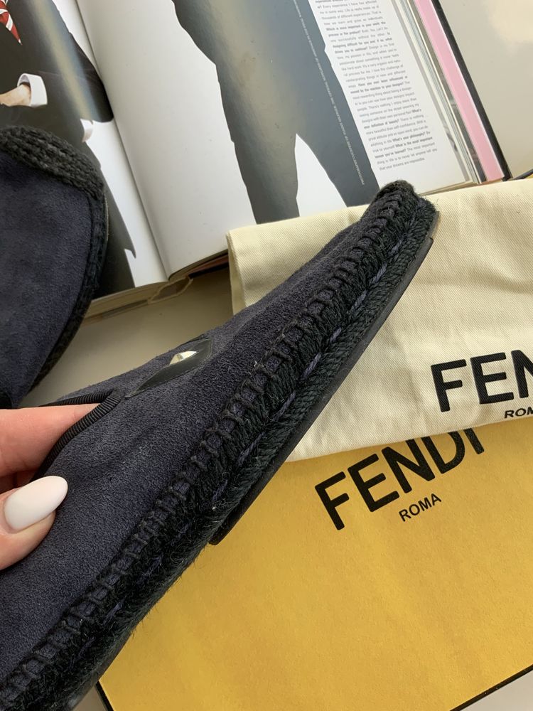 Fendi Еспадрильі мокасини сліпони люкс сегмент