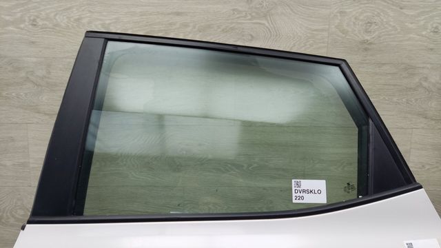 Скло стекло двері дверки задньої лівої Seat Arona (2017-)