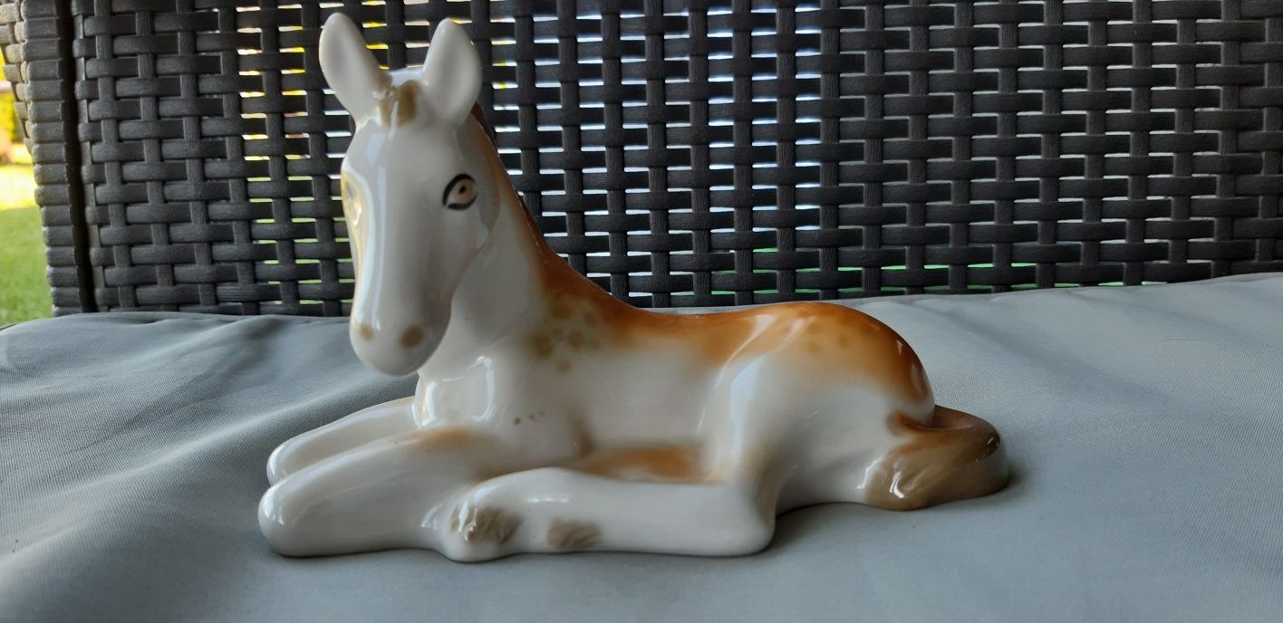 Połonne figurka porcelanowa koń