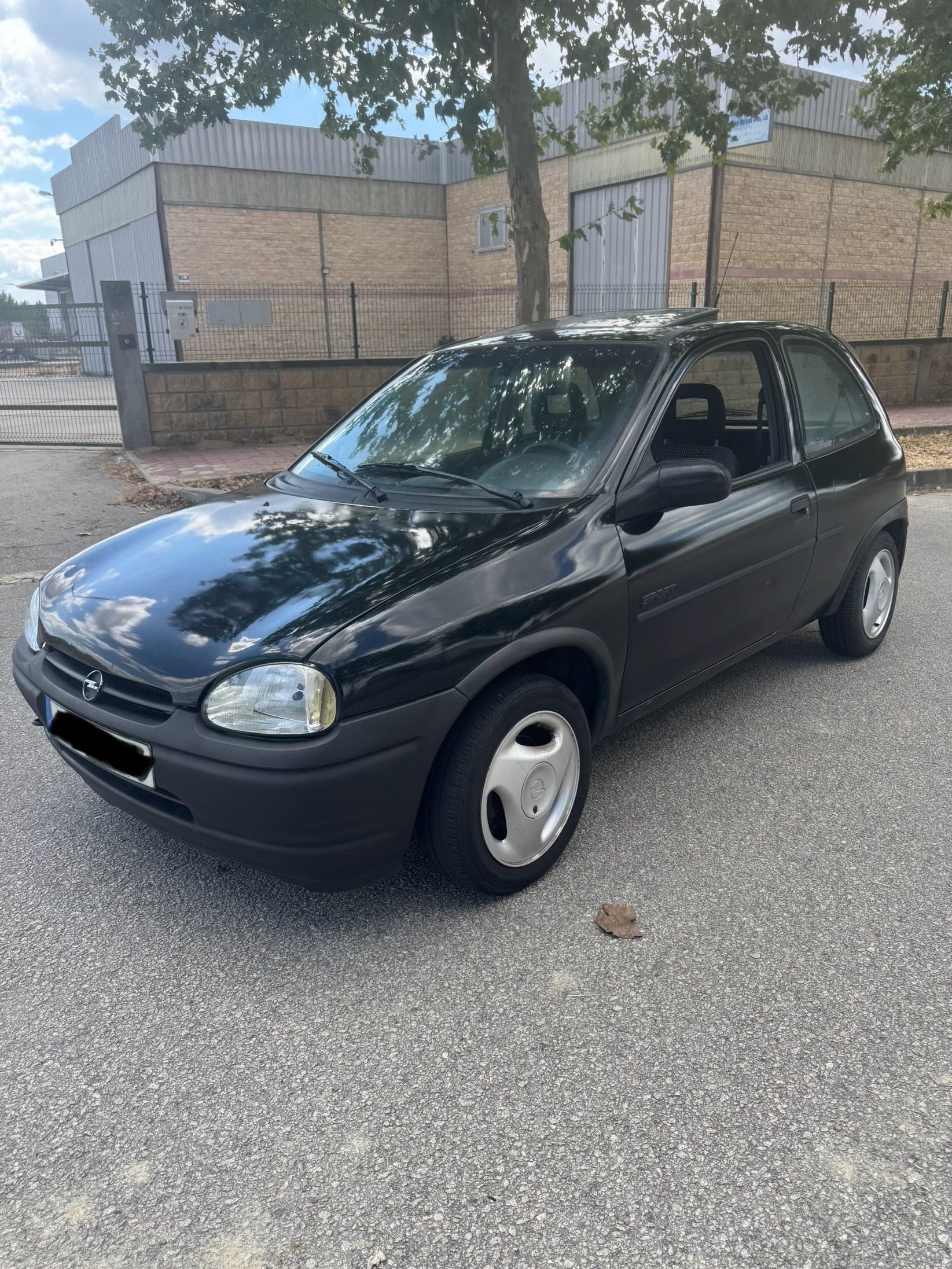Vendo Opel corsa b sport 1.5 Td de livrete