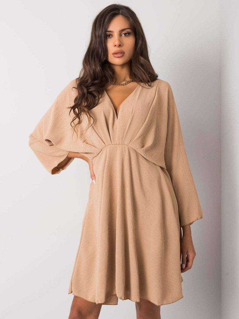 Sukienka Zayna camelowa z szerokim rękawem