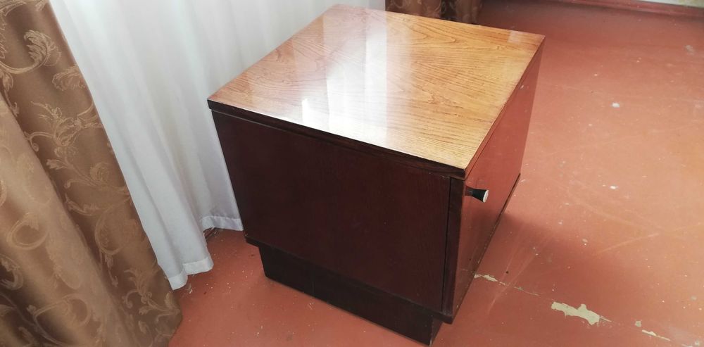 Тумбочка прикроватная тумба фирмы Добромиль Львовской обл. 70-е СССР